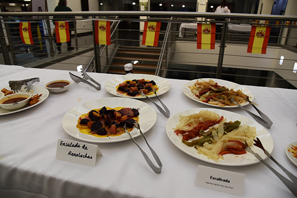 students learned about tapas such as ensalada de remolachas